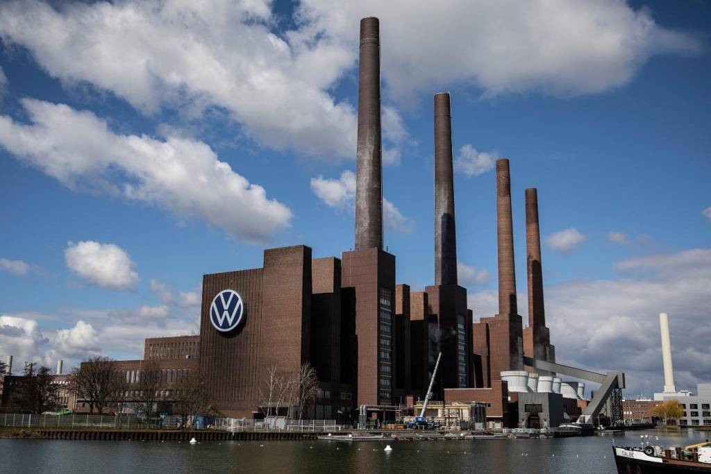 VW investe R$ 11 bi em nova fábrica para o substituto elétrico do Passat