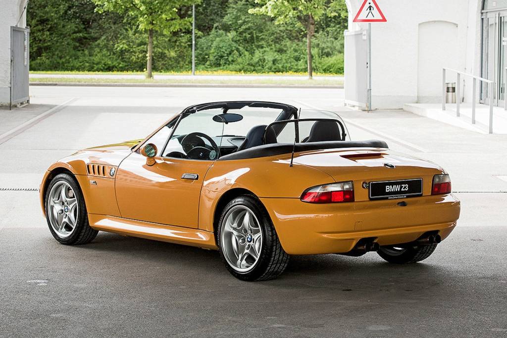 BMW Z3 V12 traseira