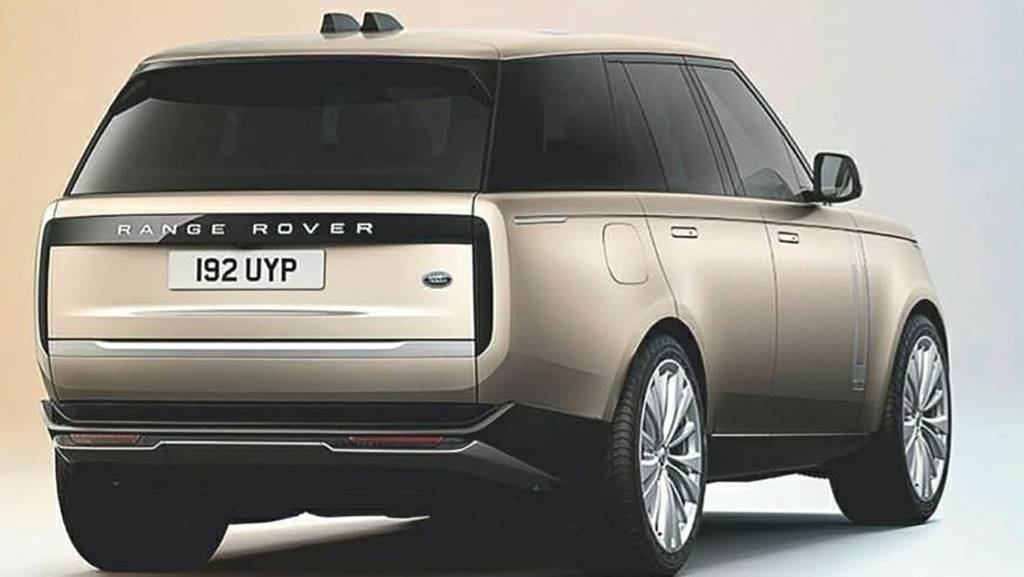 Novo Range Rover 2022 bege visto 3/4 de trás