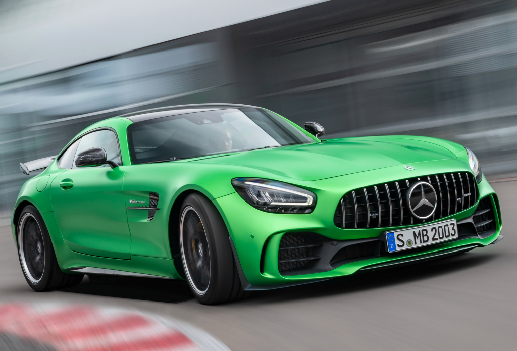 Mercedes AMG GT Coup ganhar sobrevida com nova gera o ao lado