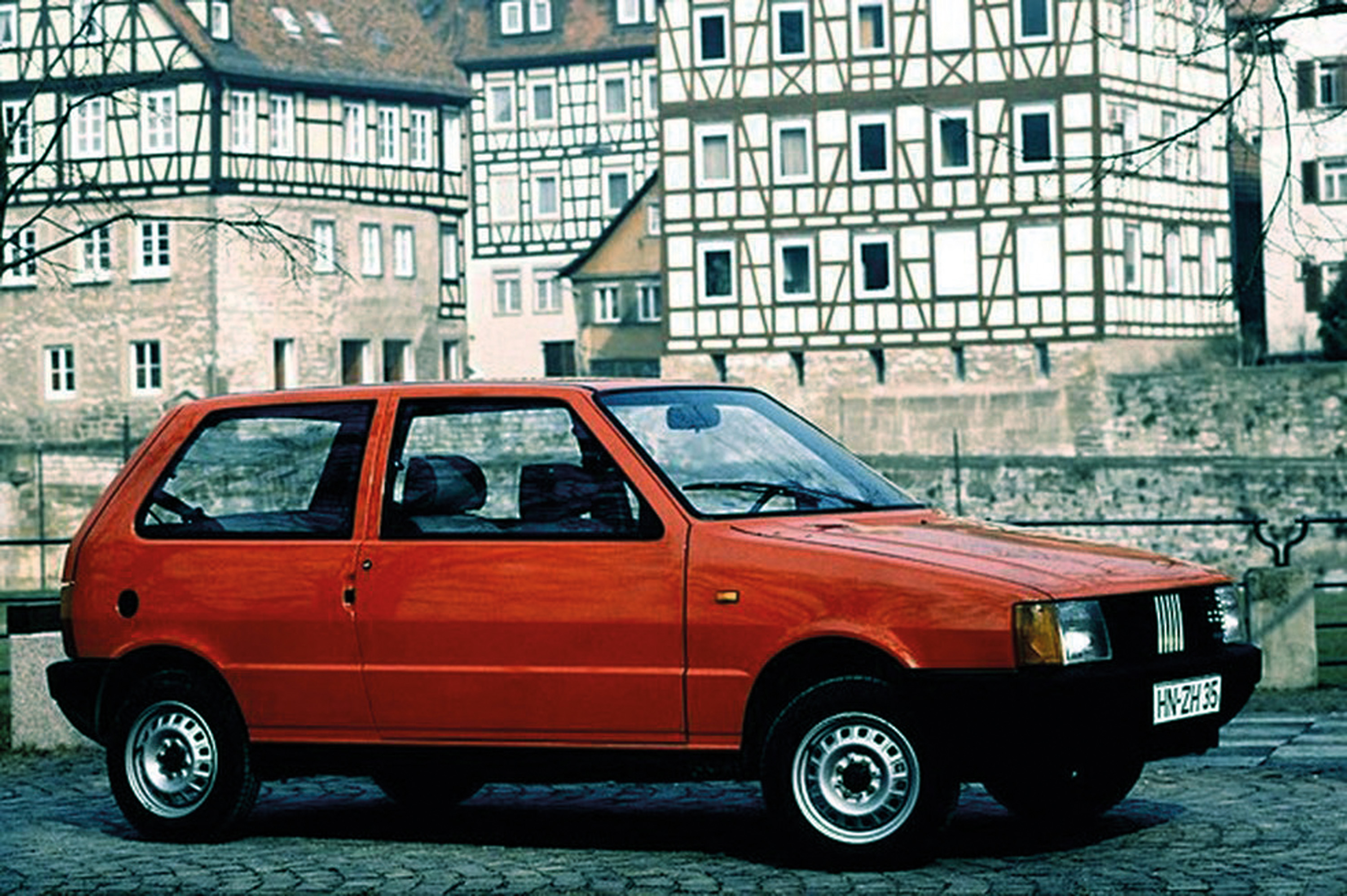 2013-02-06-fiat-uno-1983.jpg