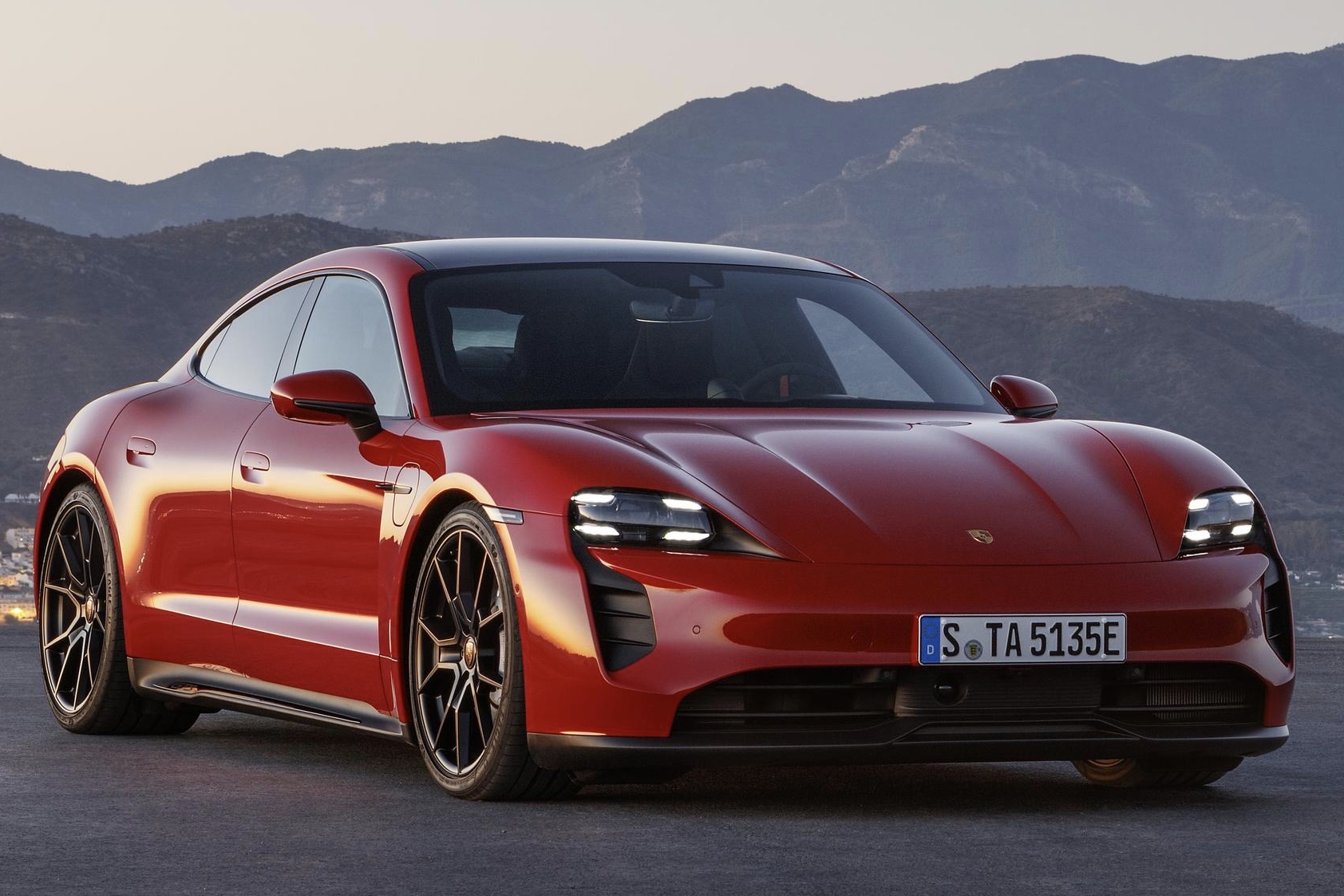 Porsche Taycan 2022 ganha versões GTS com autonomia acima dos 500 km |  Quatro Rodas