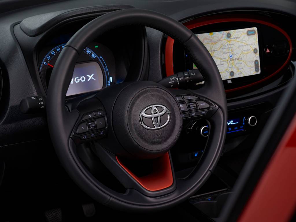 Toyota Aygo X 13 Quadro de instrumentos digital é opção mesmo sendo um modelo do segmento A