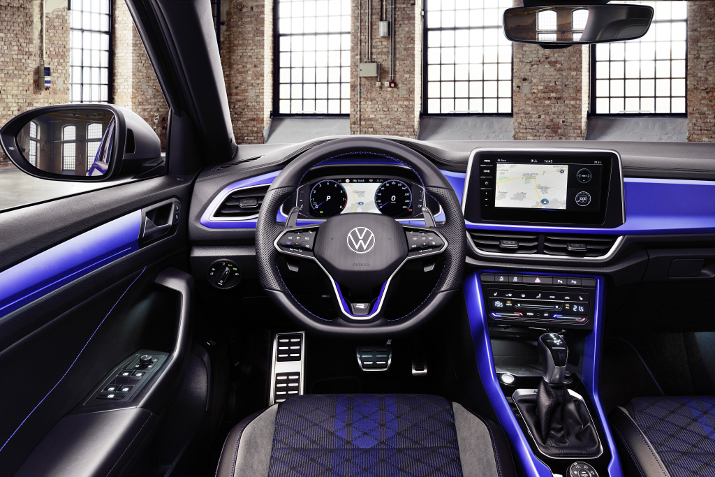 volkswagen_t-roc_r_821 Volkswagen T-Roc