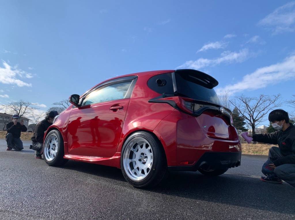 GR Yaris JR traseira