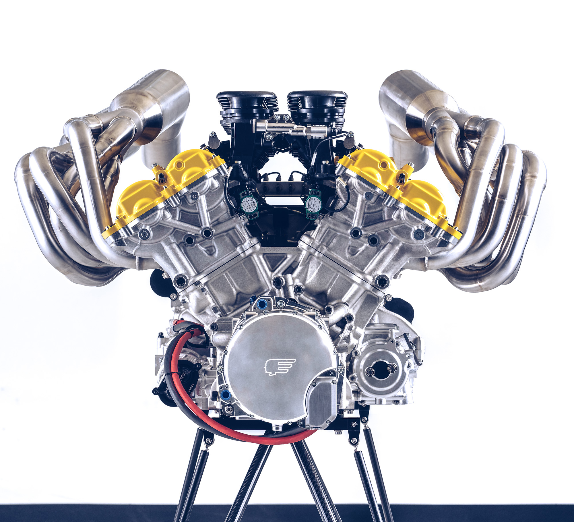 Motor feito pela Cosworth pesa apenas 178 kg