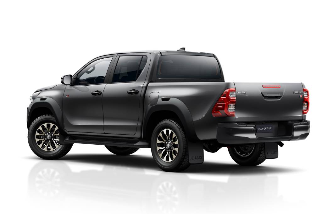 Hilux GR Sport europeia traseira