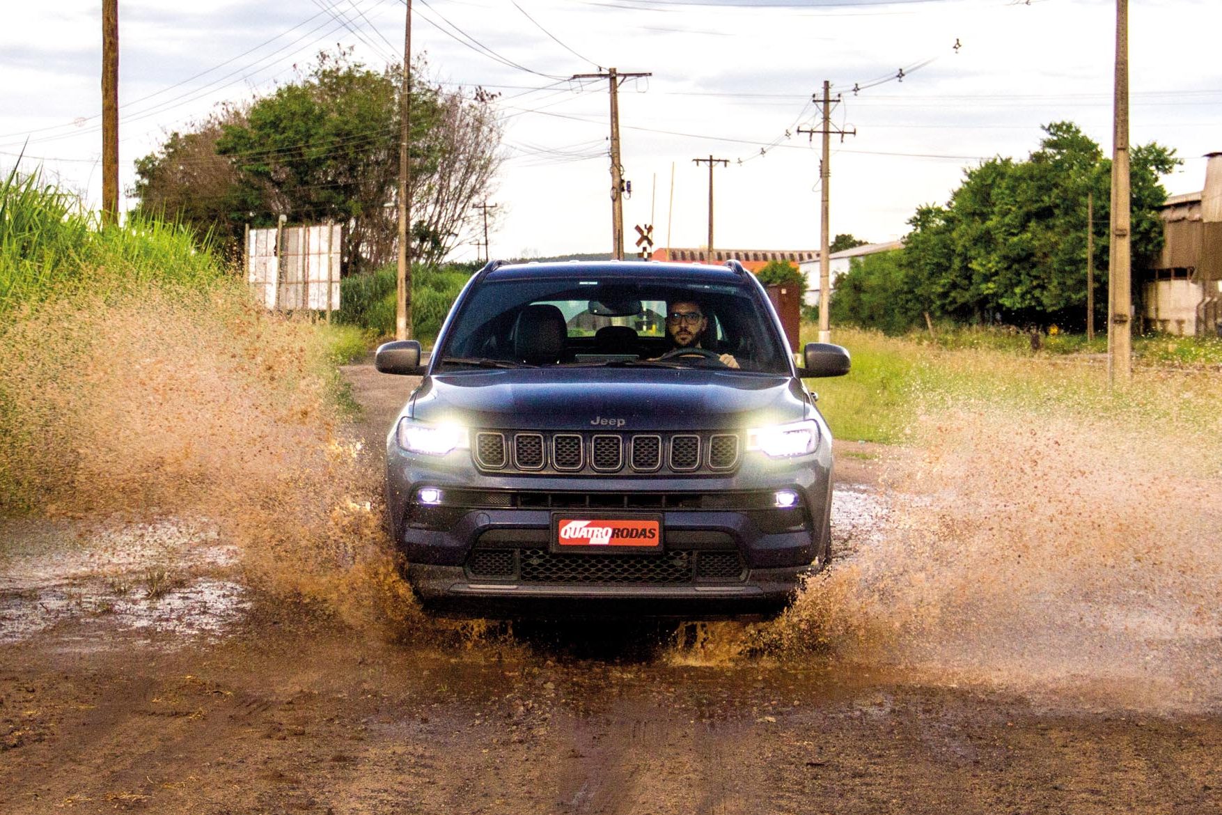 Jeep lança aplicativo gratuito com GPS para trilhas; testamos a novidade -  07/10/2020 - UOL Carros