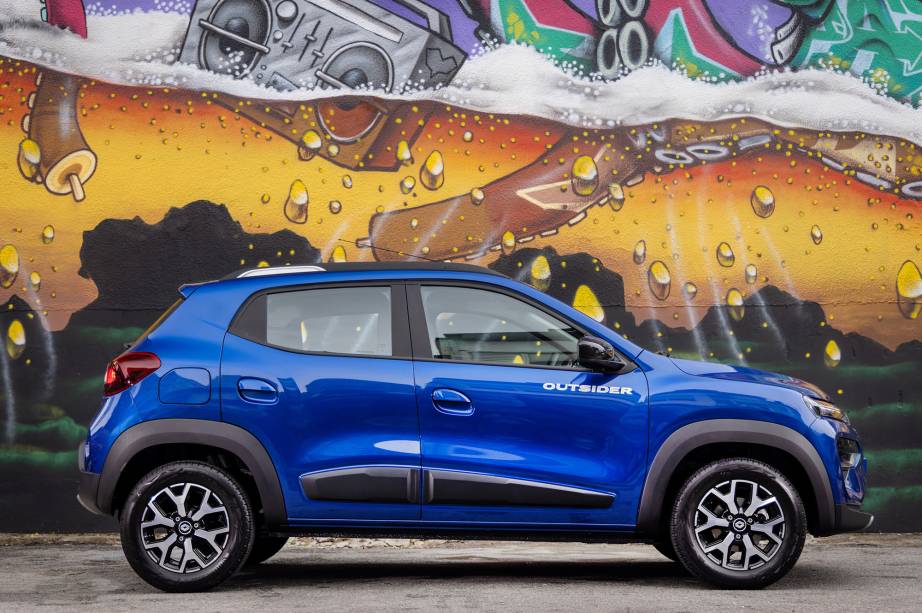 Kwid-Outsider04.jpg?quality=70&strip=inf