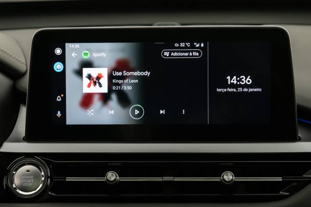 Central multimídia tem suporte a Android Auto e Apple Carplay