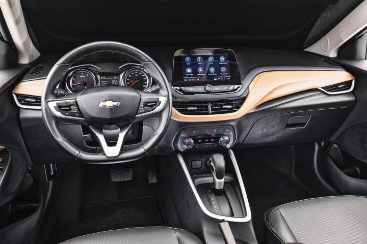 GM - Chevrolet Onix Hatch Premier 1.0T 12v Branca 2023 - Nova
