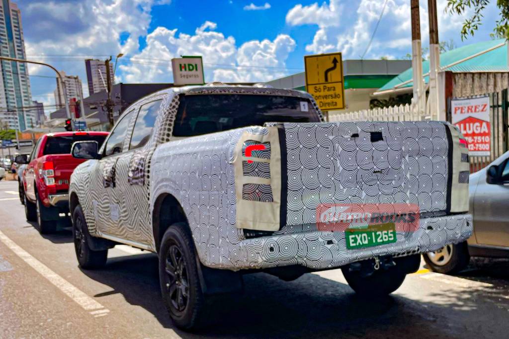 Flagra Nova Ford Ranger 2023-3 Nova Ranger XLT será posicionada abaixo das versões Sport e Wildtrak