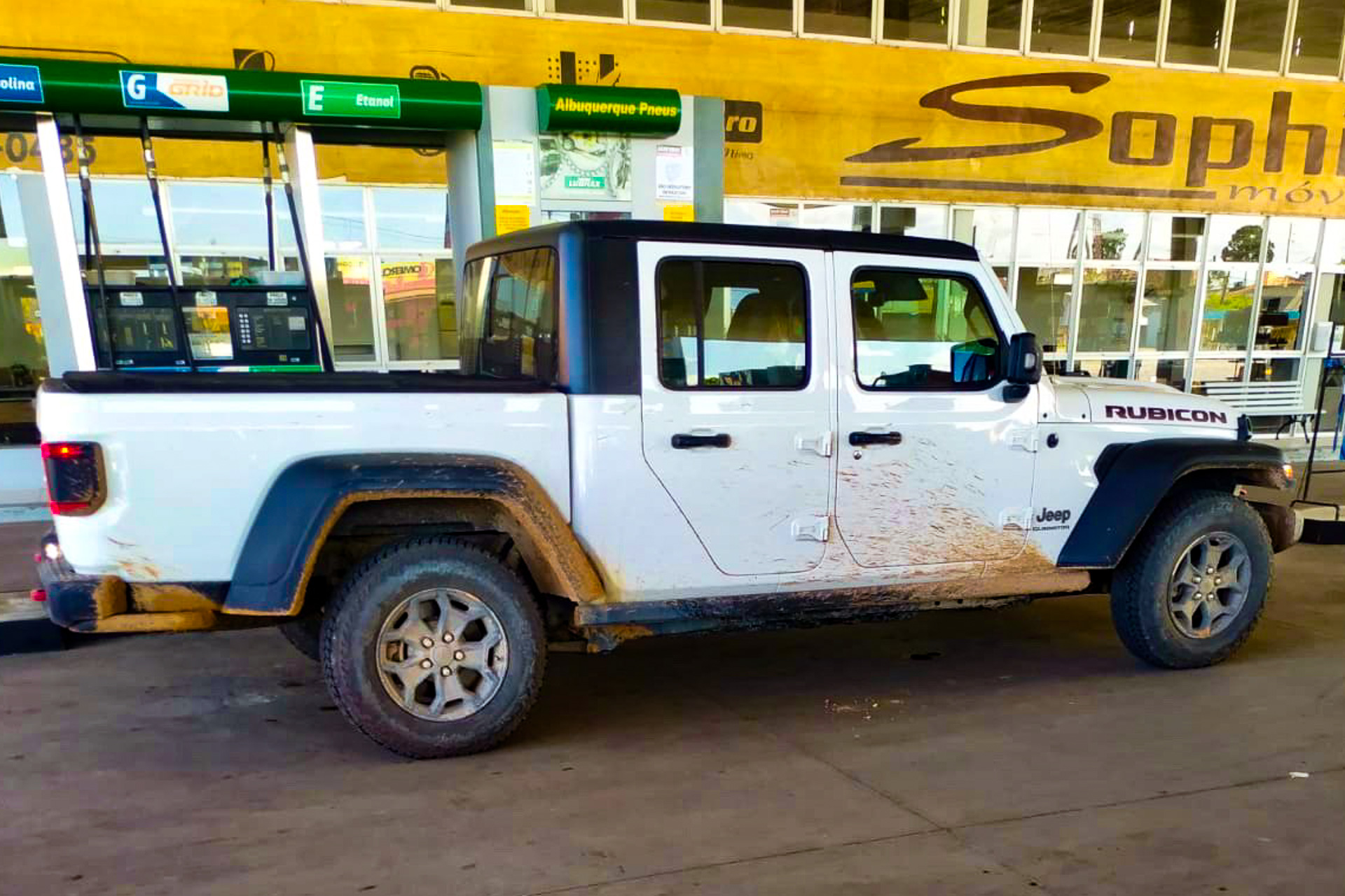 Gladiator Quatro Rodas