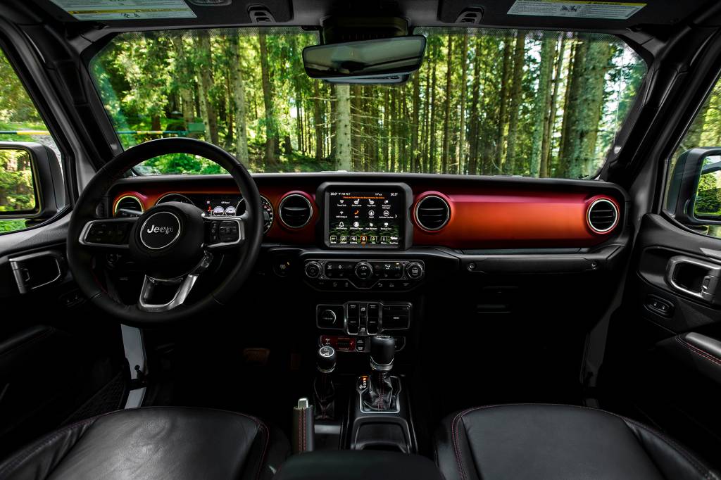 Interior da Jeep Gladiator Rubicon