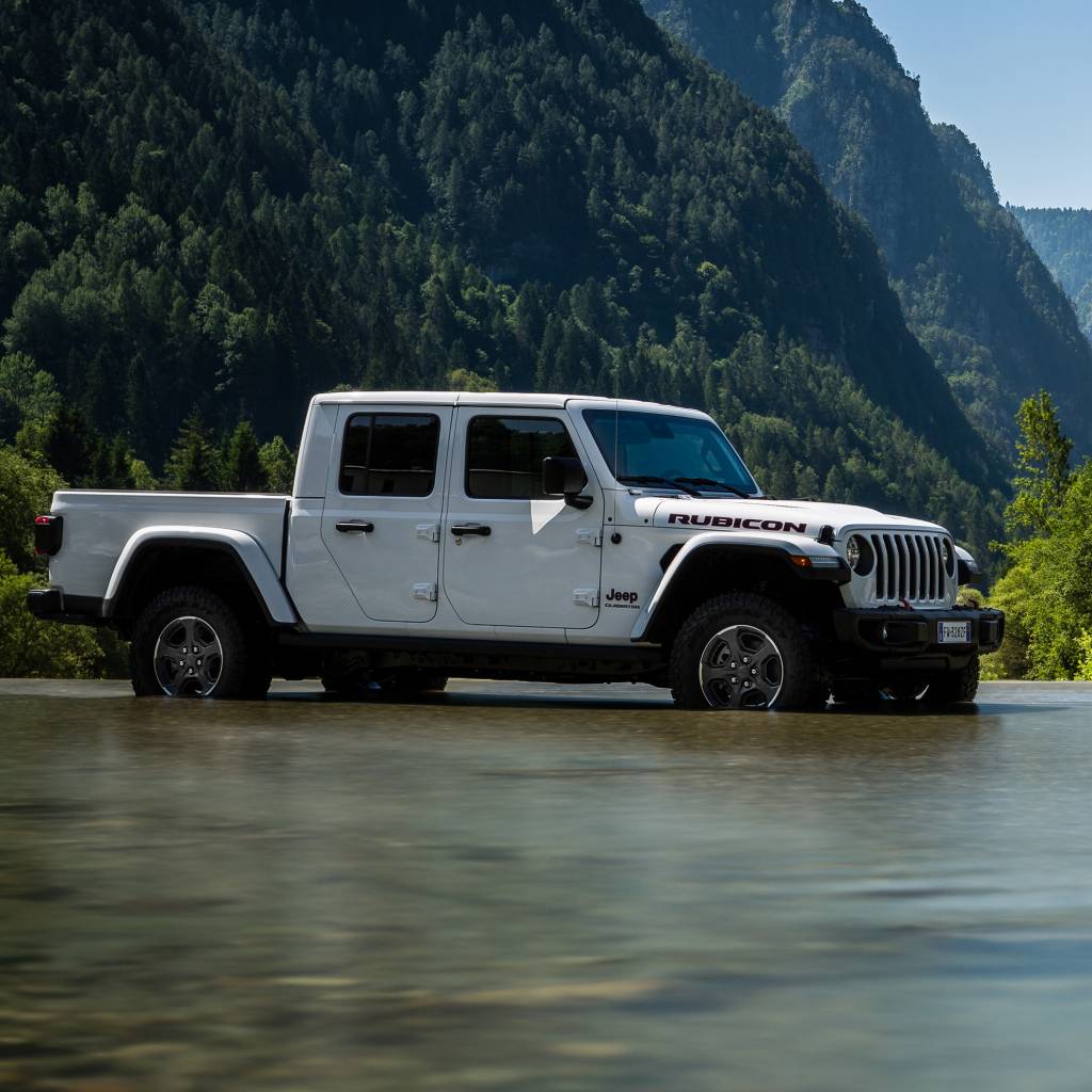 Desempenho da Jeep em trilhas exigentes é além da média de outras picapes