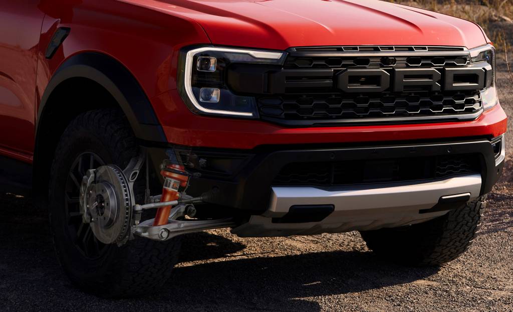 Next-Gen Ford Ranger Raptor Rewrites the Rulebook for Ultimate O Nova suspensão da Ranger Raptor conta com tecnologia da preparadora Fox