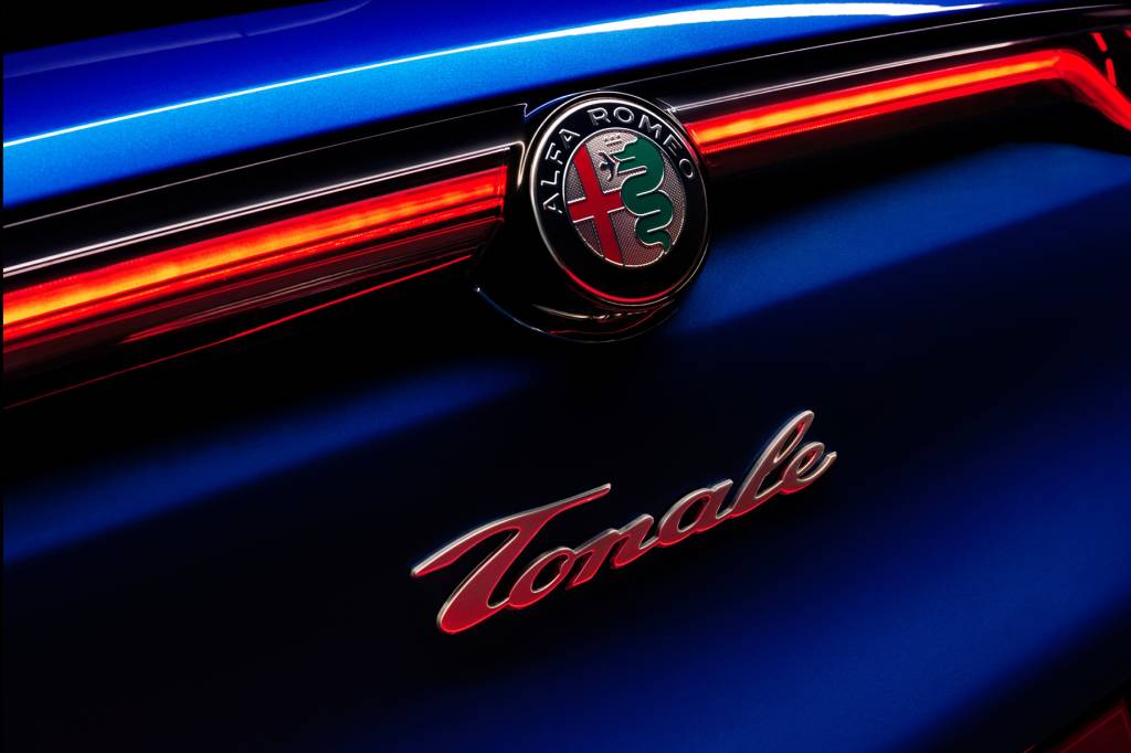 traseira detalhe Tonale tonale detalhe grade
