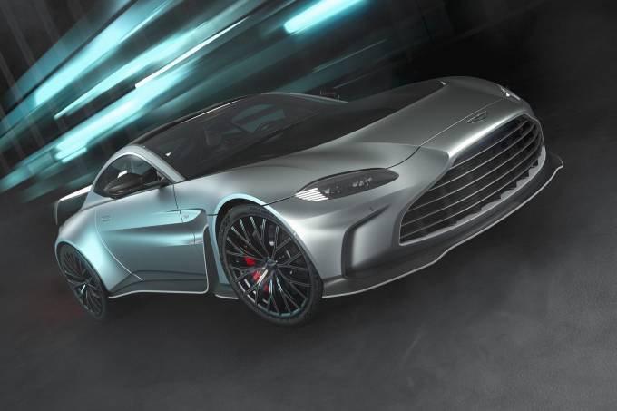 2022-Aston-Martin-V12-Vantage-1