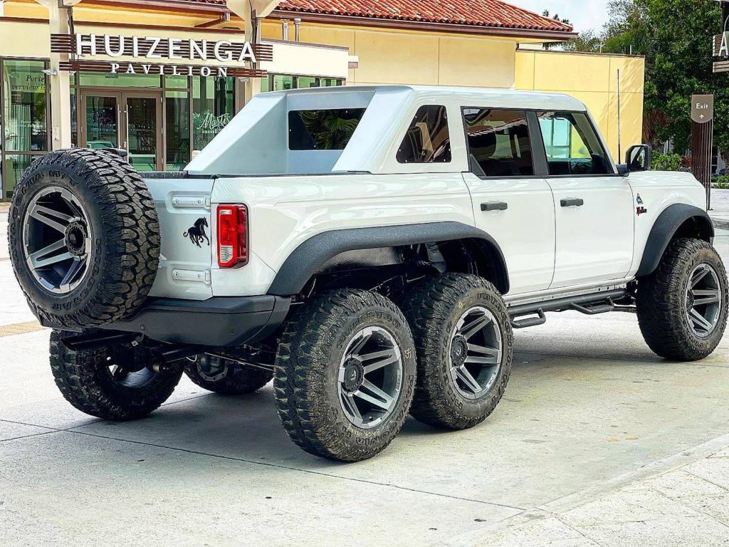 Bronco 6x6