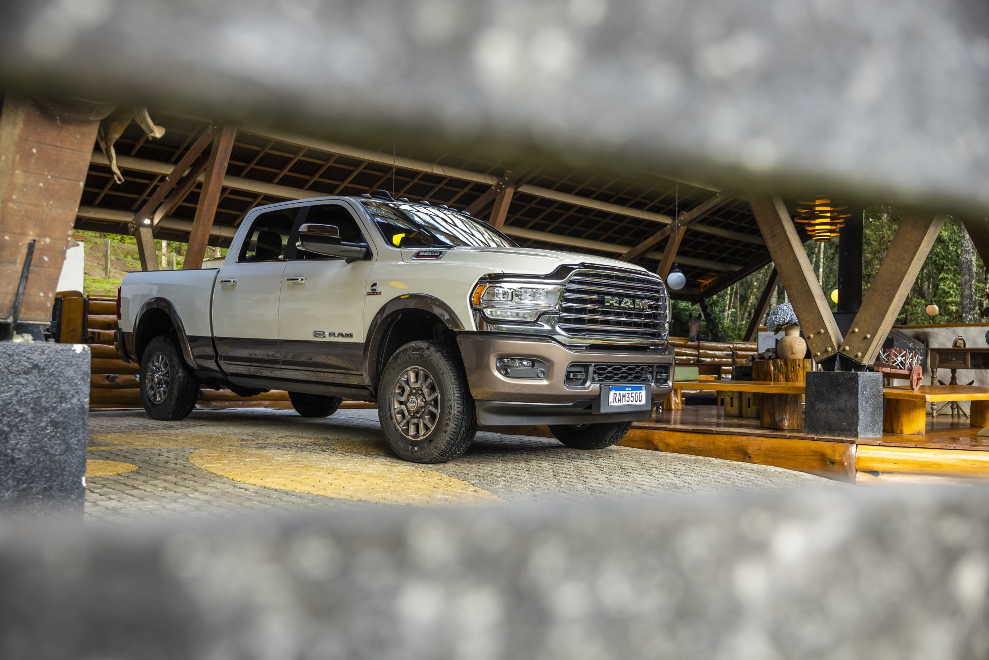 Ram 3500: confira preços, versões e como anda a maior picape do Brasil