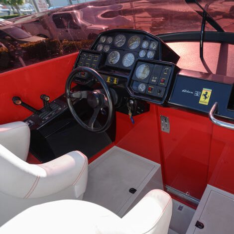 cabine barco ferrari