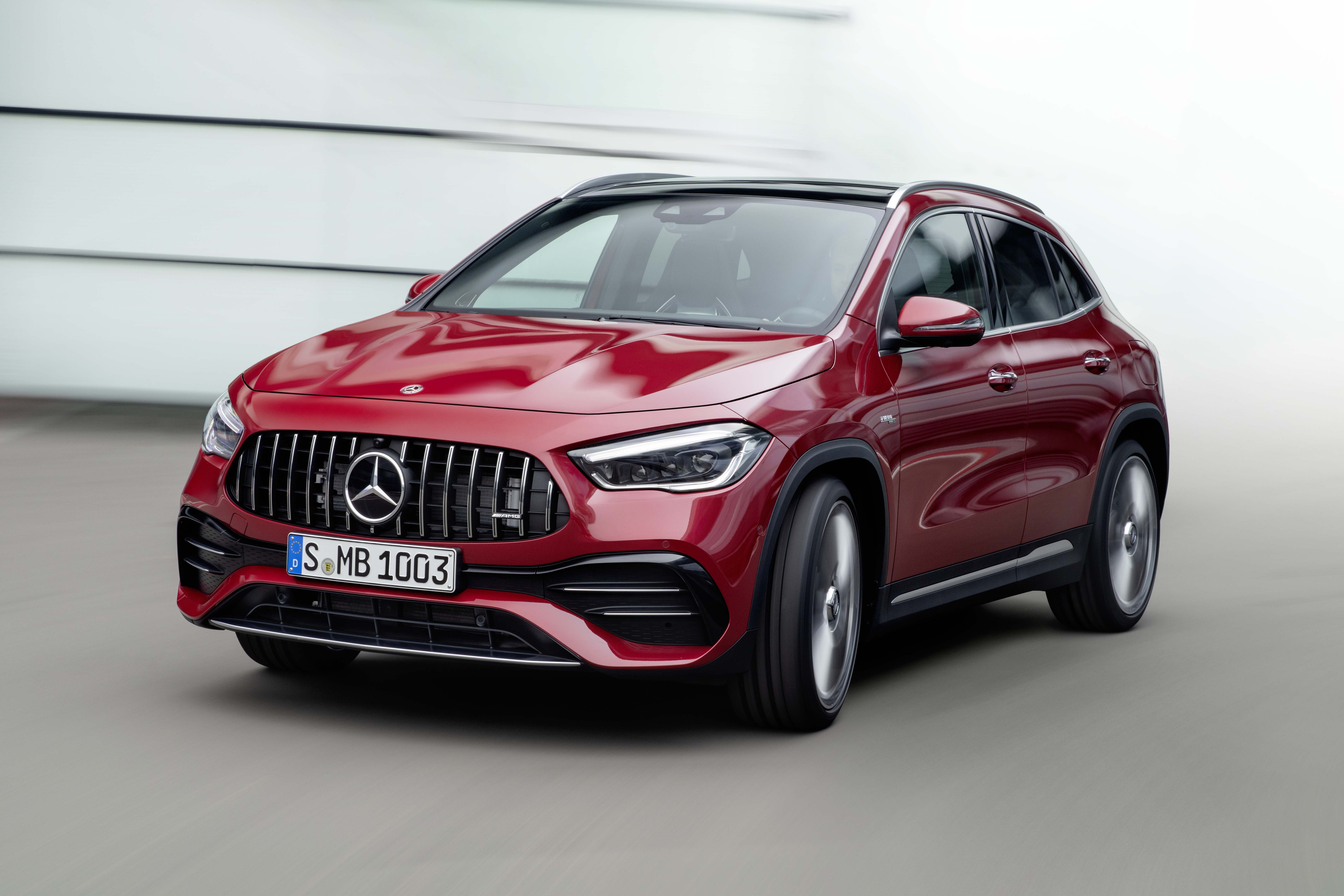 Mercedes-AMG GLA 35