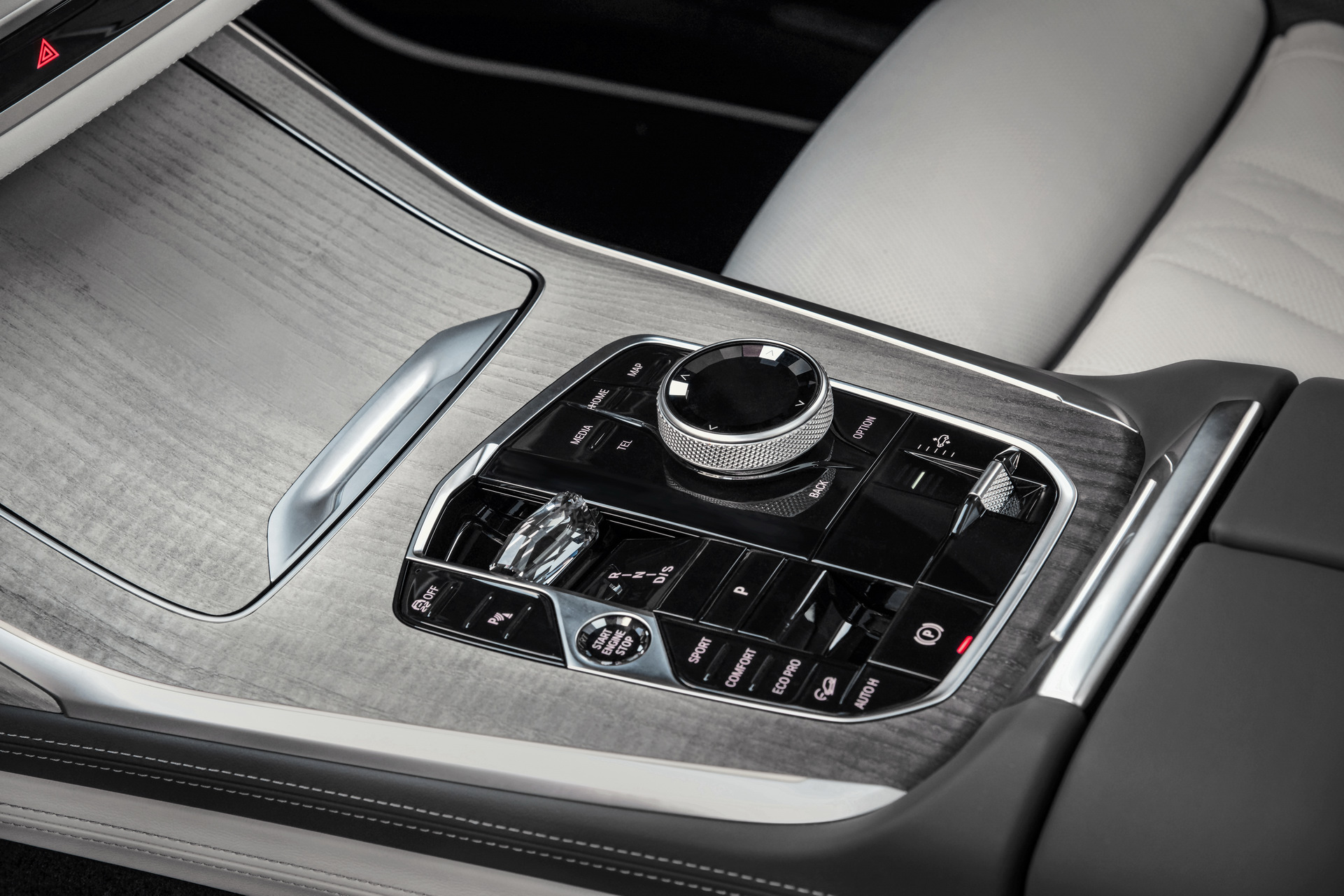2023-BMW-i7-M60i-31 BMW X7 2023 DETALHE CAMBIO ROTATIVO