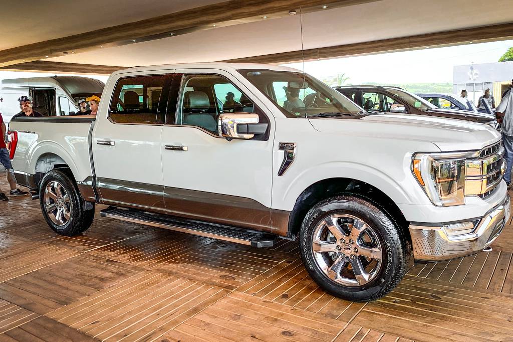 Ford F-150 Lariat FX4 Brasil 2023 (2) Ford F-150 Lariat FX4 Brasil 2023