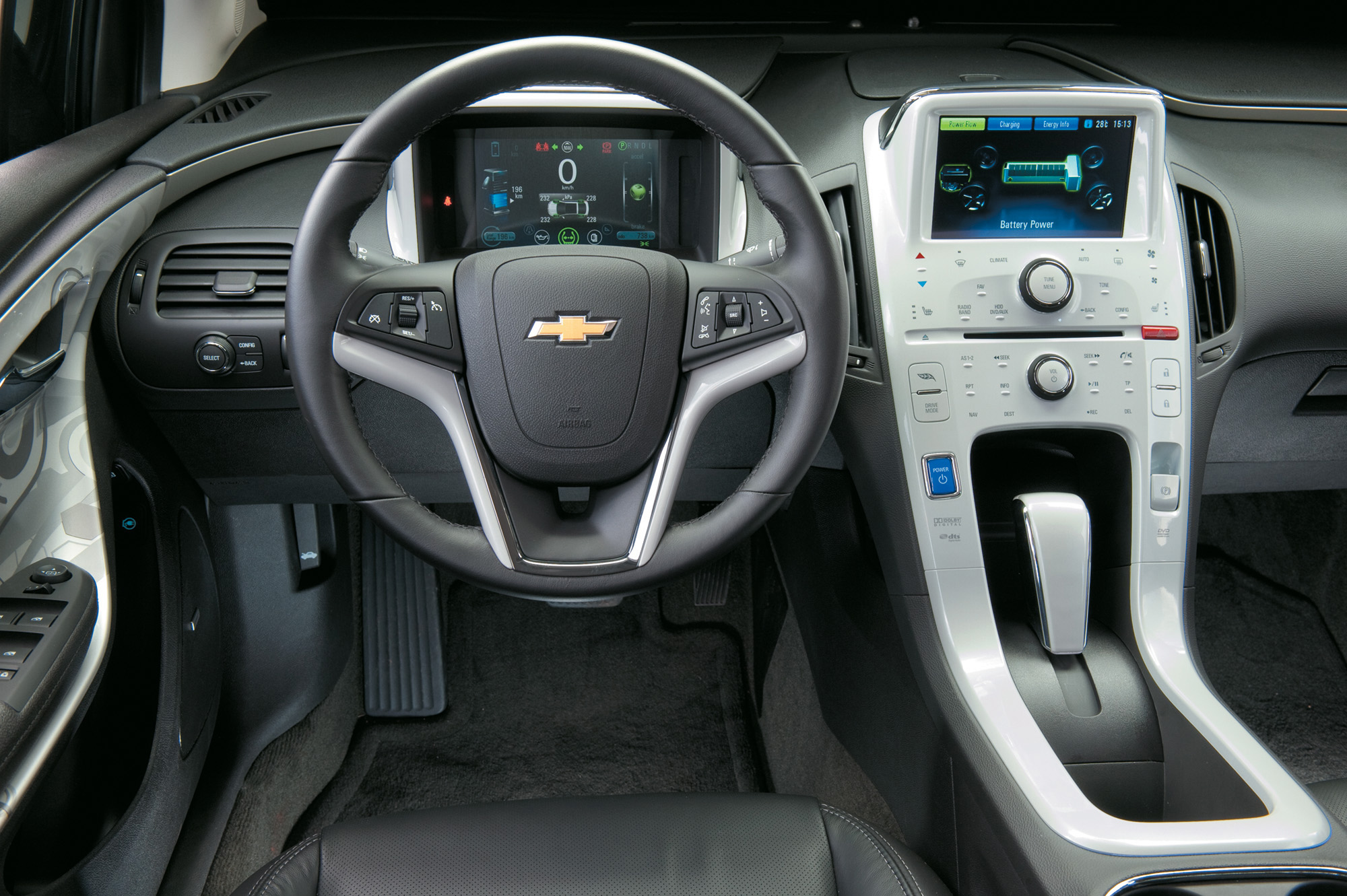 Interior do Volt, automóvel elétrico modelo 2011 da Chevrolet, testado pela revista Quatro Rodas.