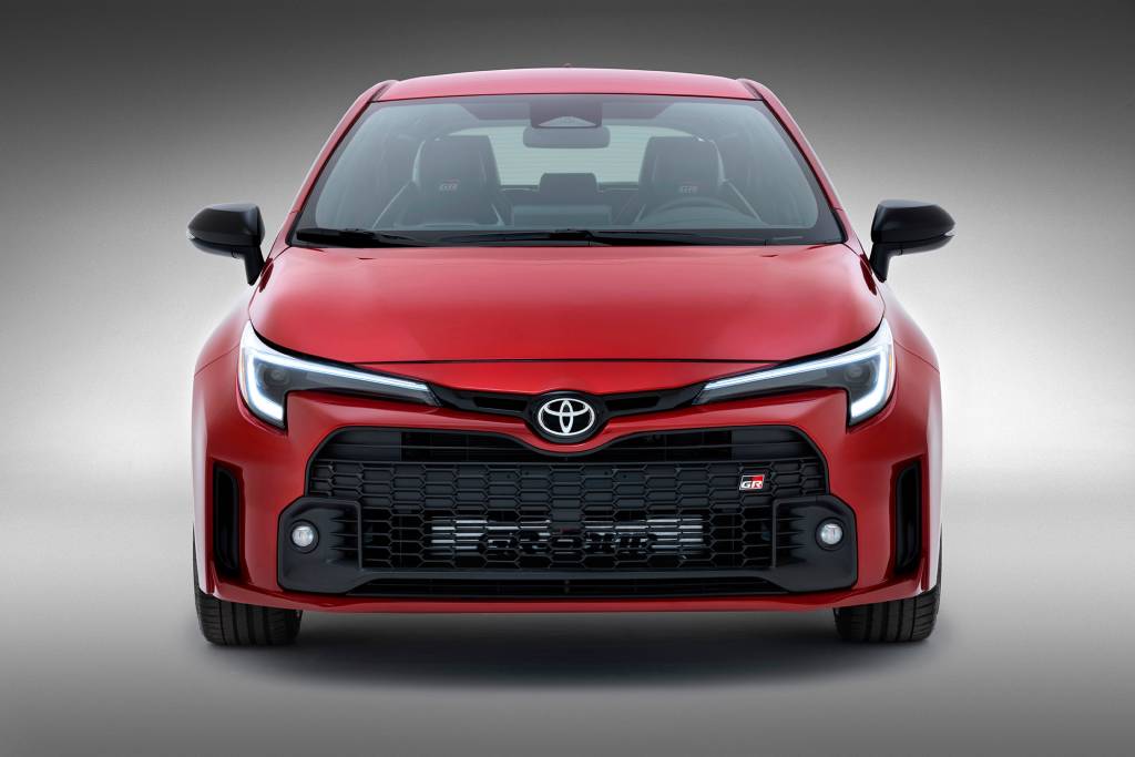 Toyota GR Corolla (11) Entradas de ar ajudam a resfriar discos de freio