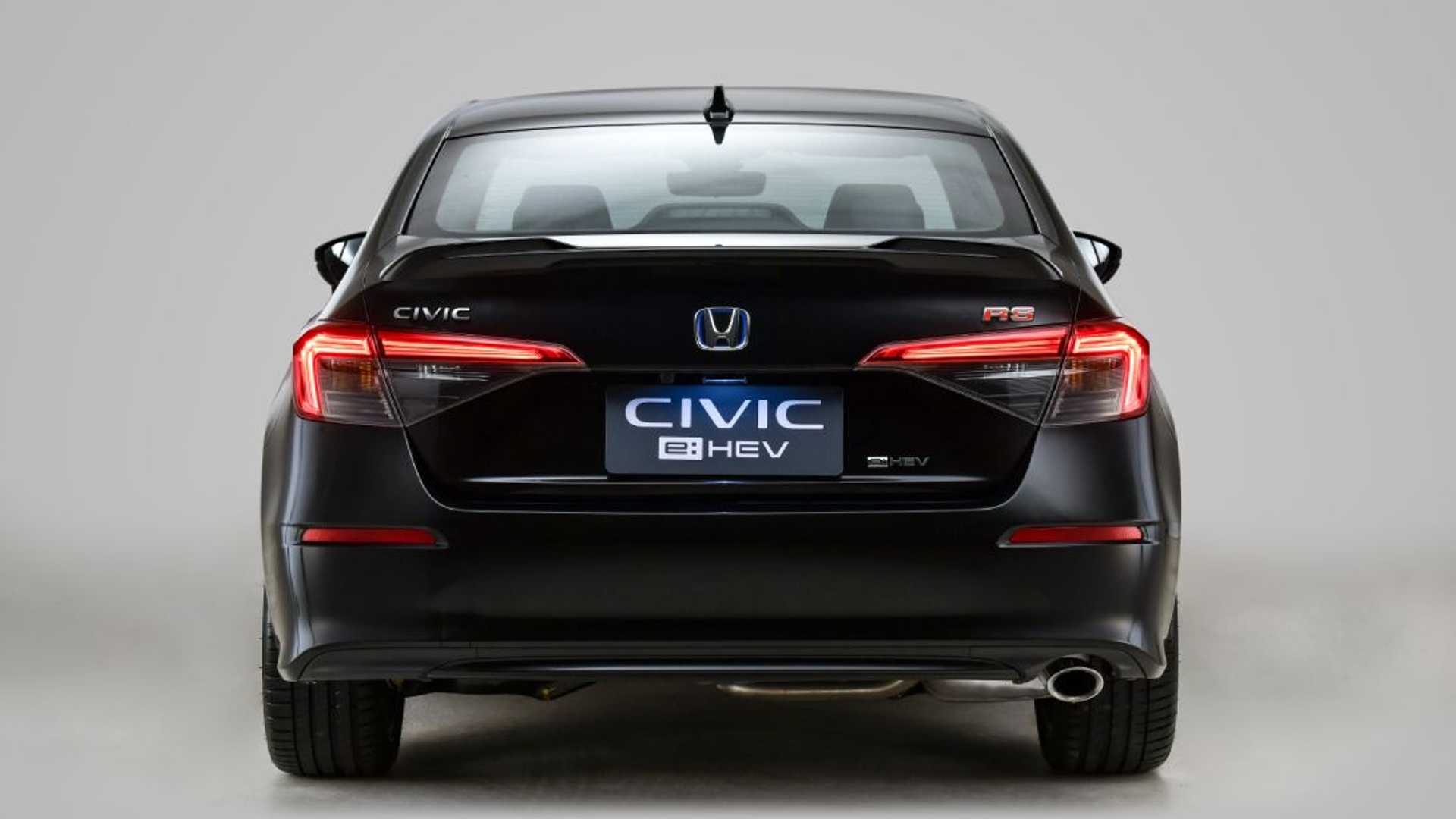 Honda Civic híbrido sedã detalhe traseira