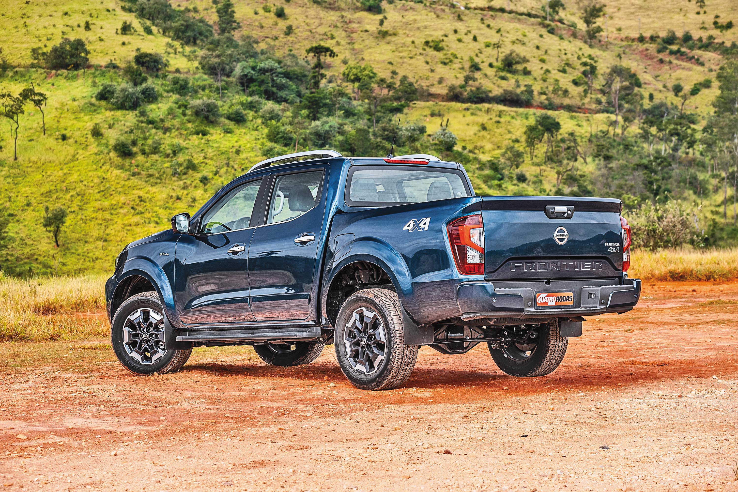 Faz sentido a Nissan Frontier 2023 ter duas versões completas