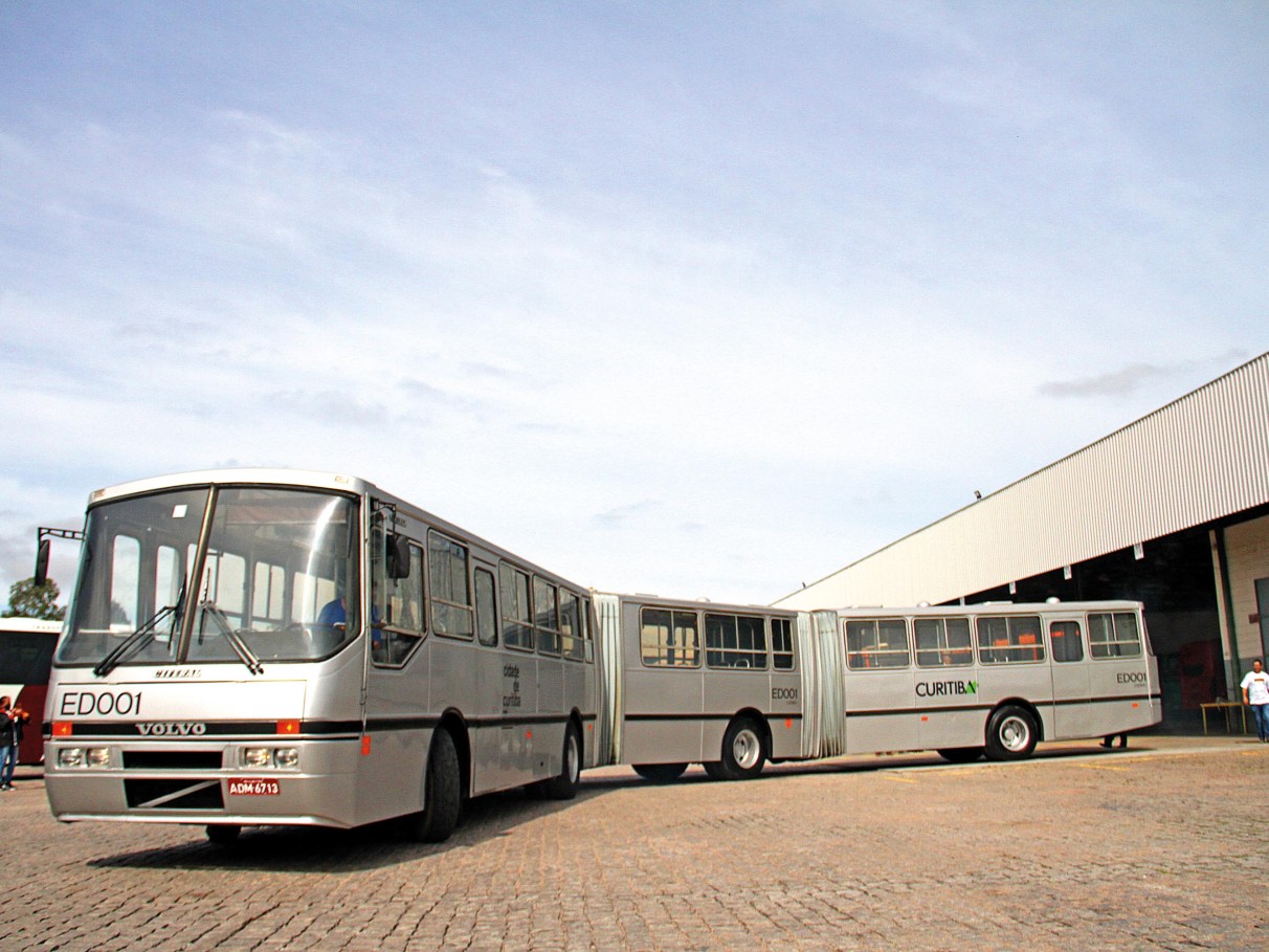 De FNM e Cometa ao primeiro BRT: as joias... | Quatro Rodas