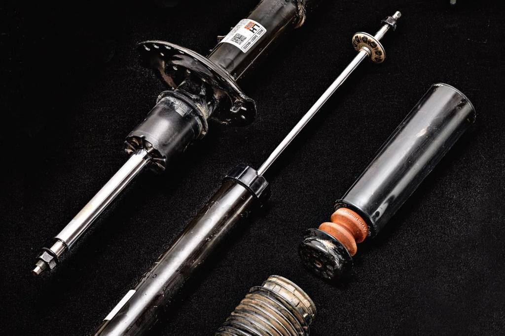 Os amortecedores do carro precisam ser trocados com qual quilometragem?