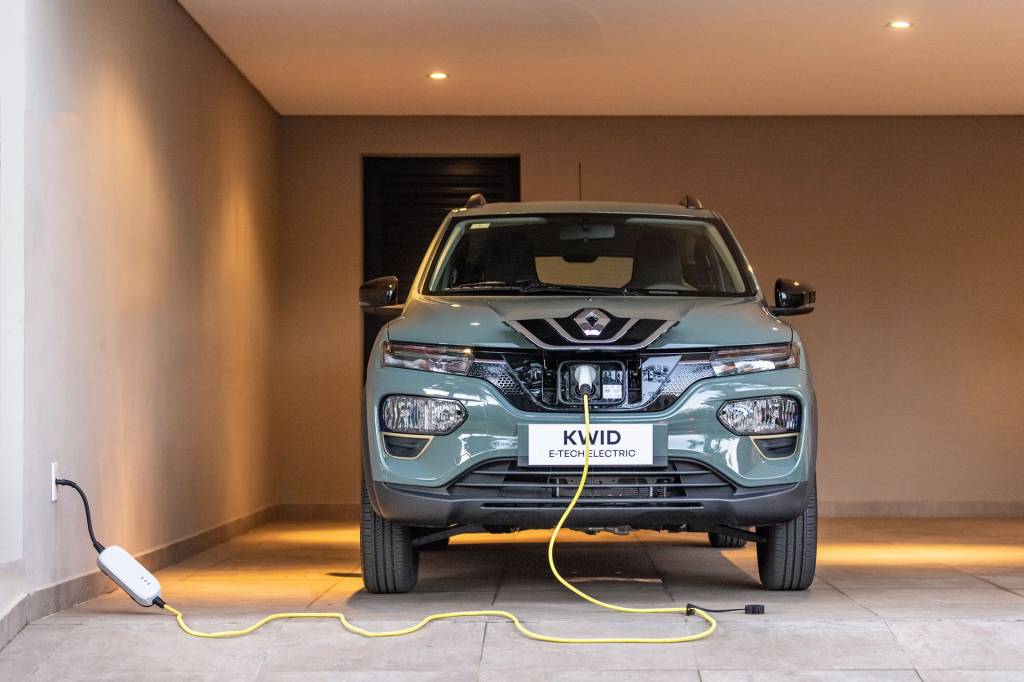 Renault Kwid E-Tech Eletrico carregamento