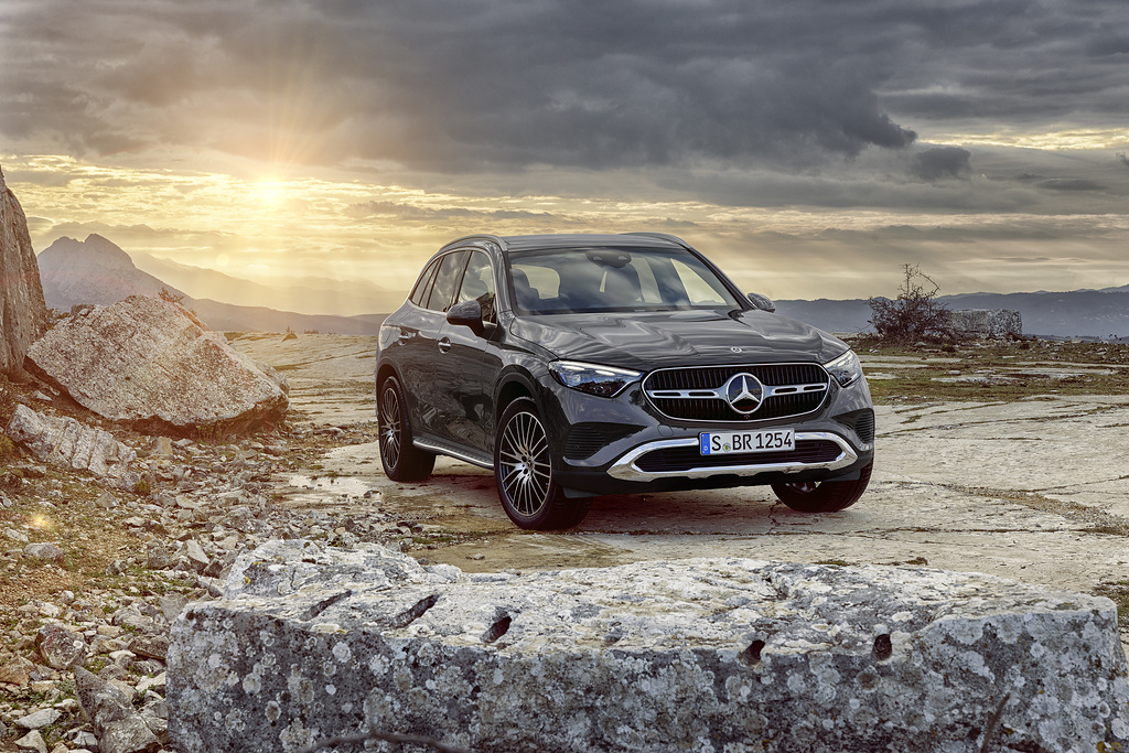 Mercedes-Benz GLC SUV (X254); 2022Mercedes-Benz GLC SUV (X254); 2022 Mercedes GLC tres quartos frontal