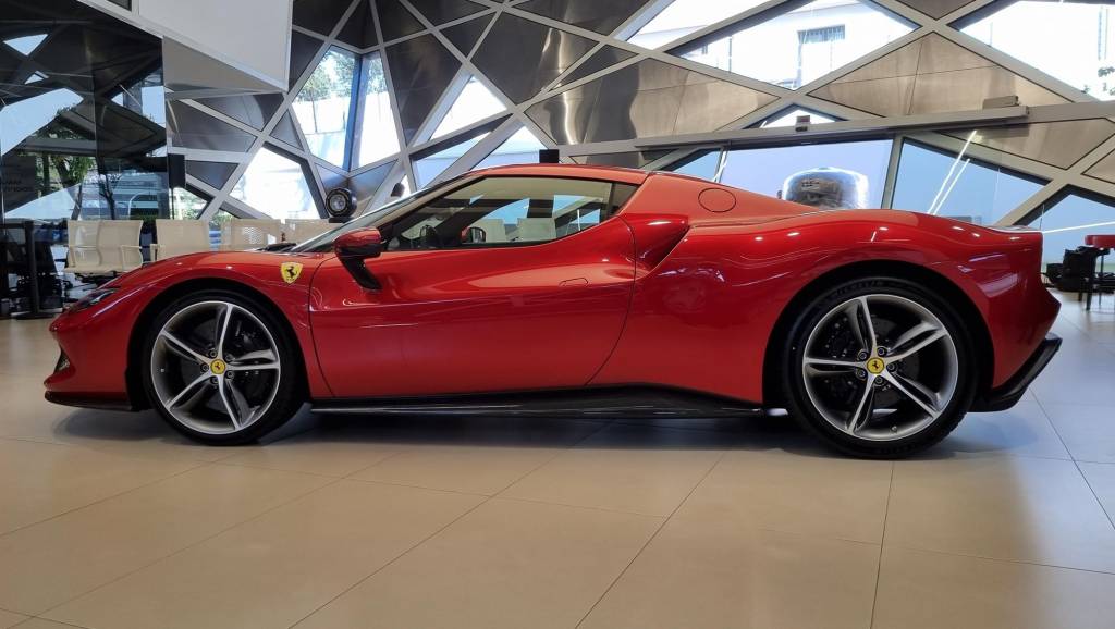 Ferrari 296 GTB BRASIL