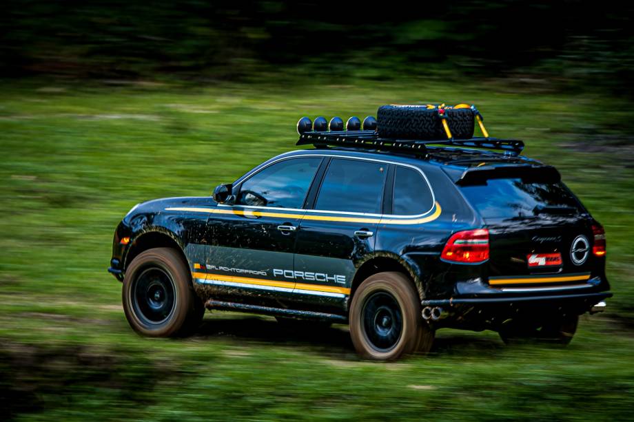 Porsche-Cayenne-S-off-road-10.jpg?qualit