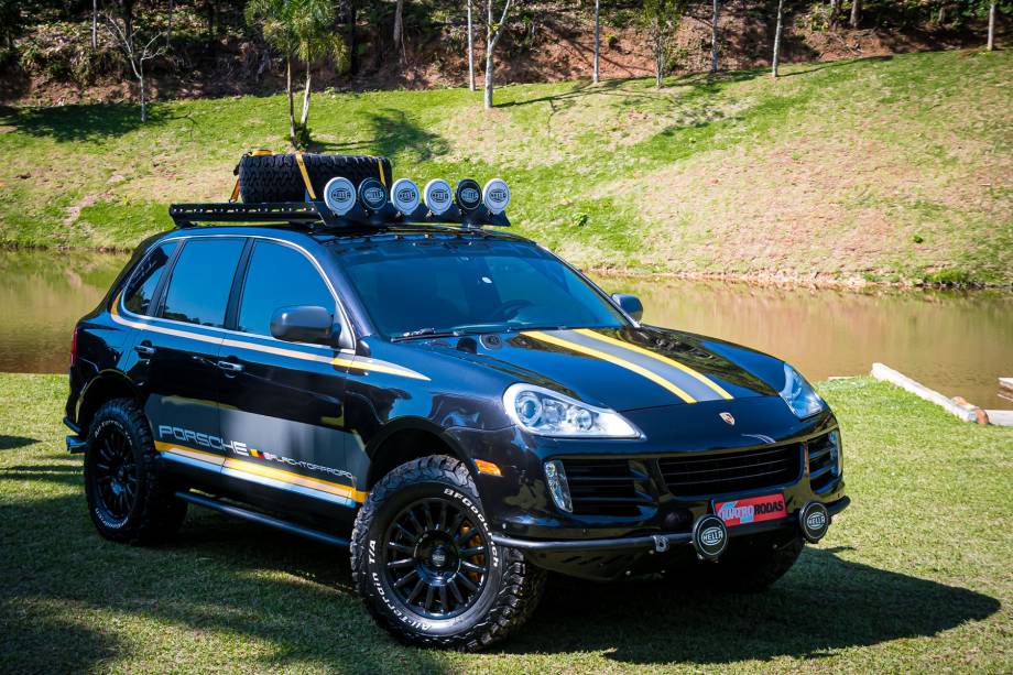 Porsche-Cayenne-S-off-road-2.jpg?quality