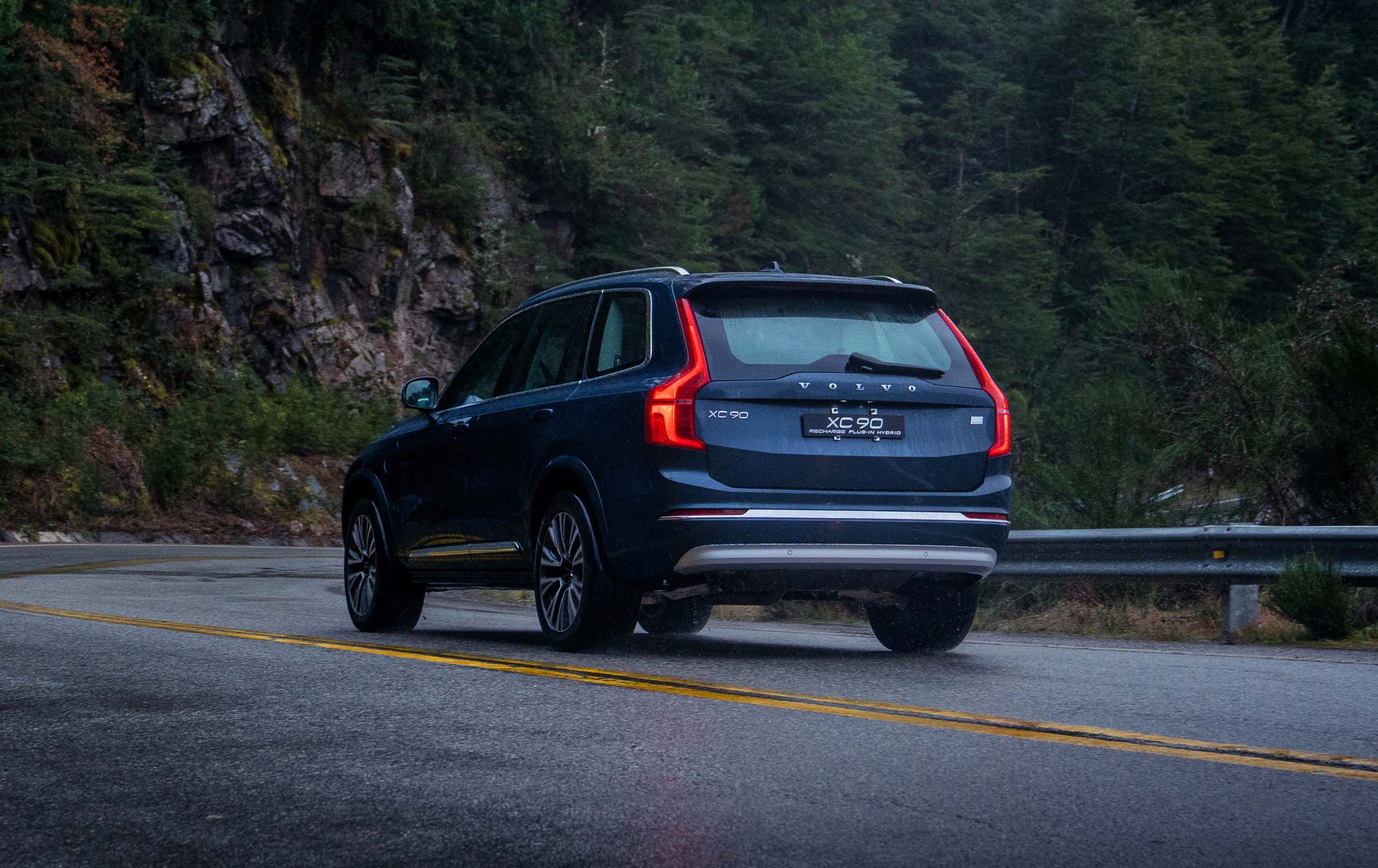 Vendido Volvo XC90 2.0 D4 R-Design - Carros usados para venda