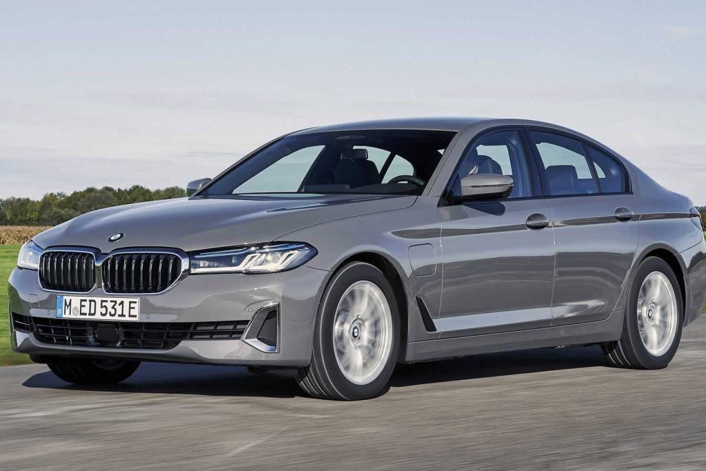 BMW 530e Luxury chega ao Brasil com muito luxo e fazendo até 24 km/l