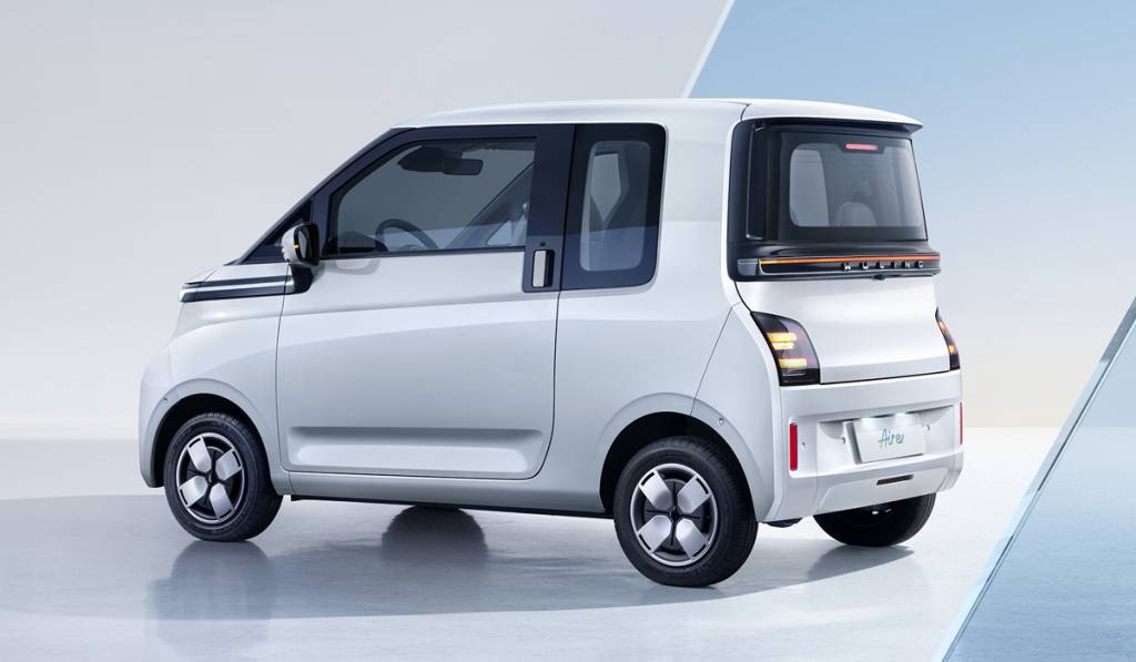 Wuling Air EV tres quartos traseira