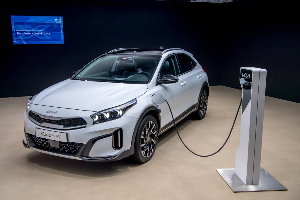 KIA XCEED 2023 plug-in