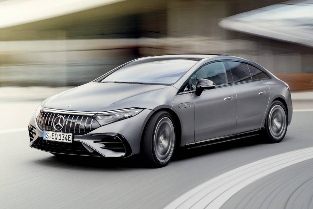 Mercedes cobra assinatura para liberar toda a potência dos seus carros