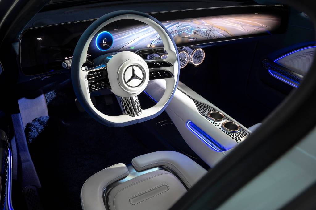 VISION EQXX Driving Experience @ Immendingen Mercedes-Benz Vision EQXX