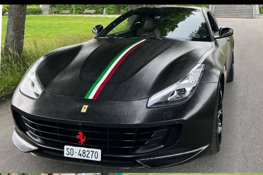 Ferrari "de couro" na Suíça