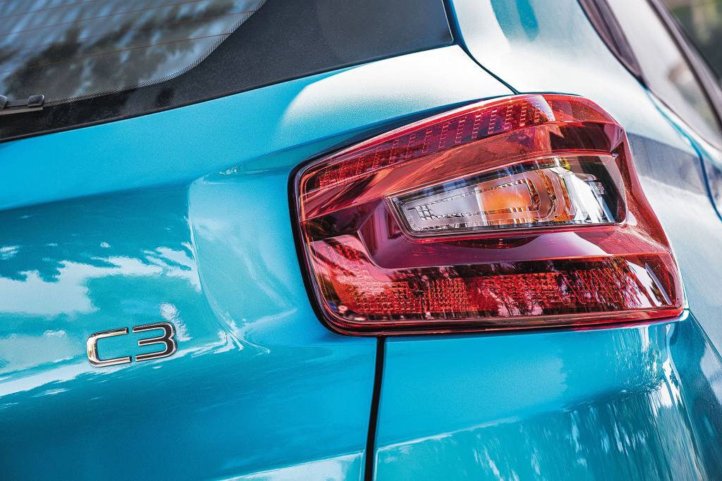 Citroën C3 farol traseiro