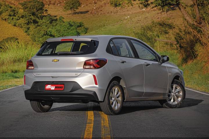 A partir de R$ 82.490: Chevrolet Onix e Onix Plus 2023 começam o ano mais  caros