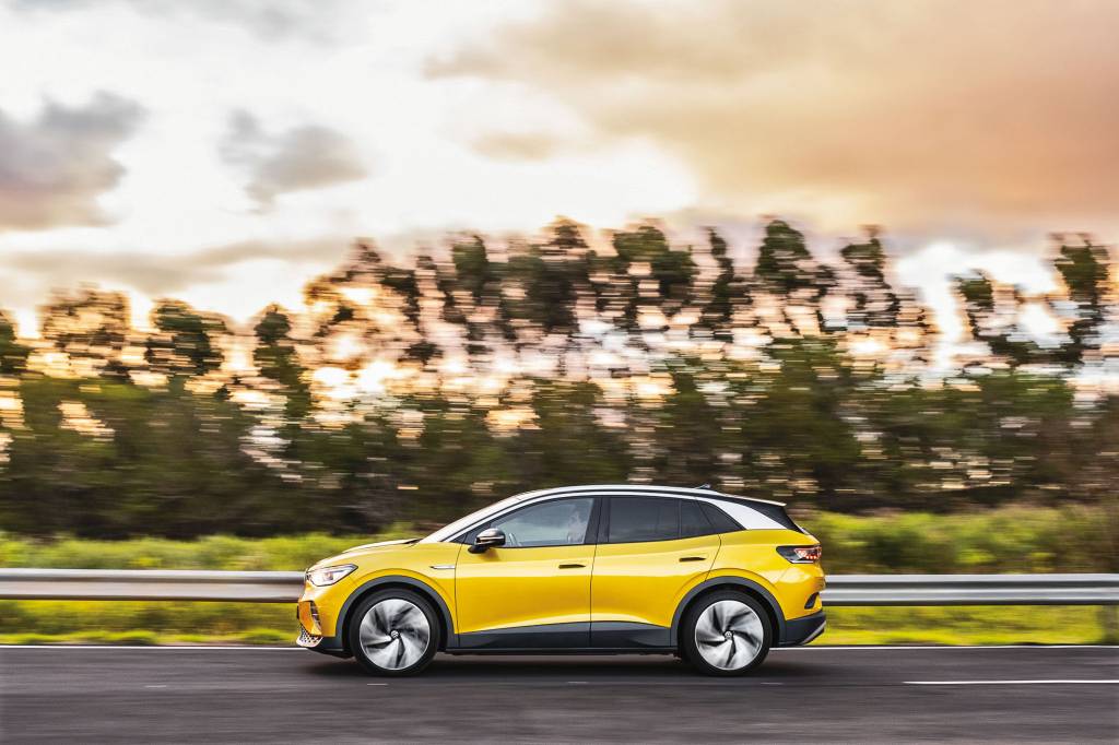 VW ID4 Visto de perfil, o ID.4 chega a lembrar peruas