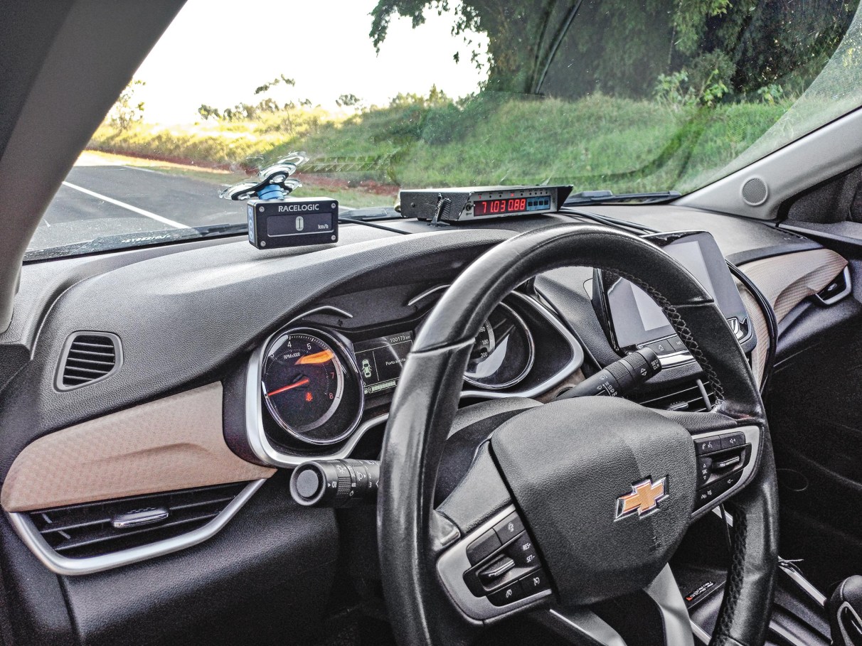 Longa Duração: Chevrolet Onix Plus força o ritmo para o primeiro teste